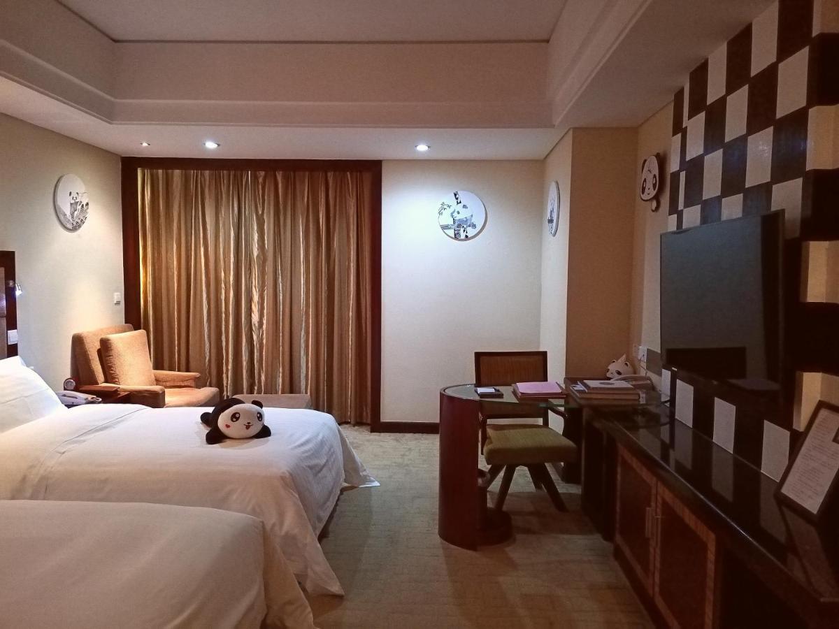 Daysun International Hotel Гуанджоу Екстериор снимка
