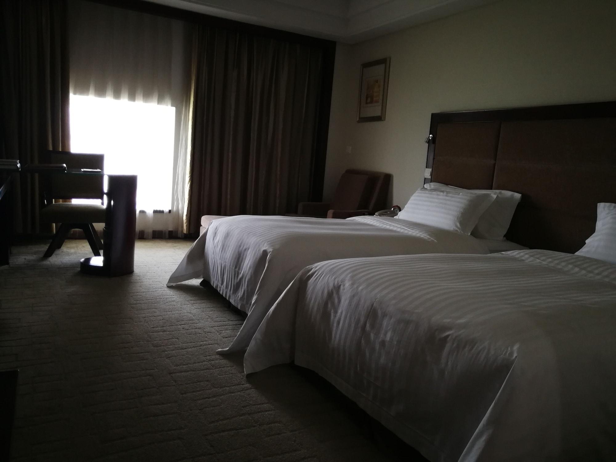 Daysun International Hotel Гуанджоу Екстериор снимка