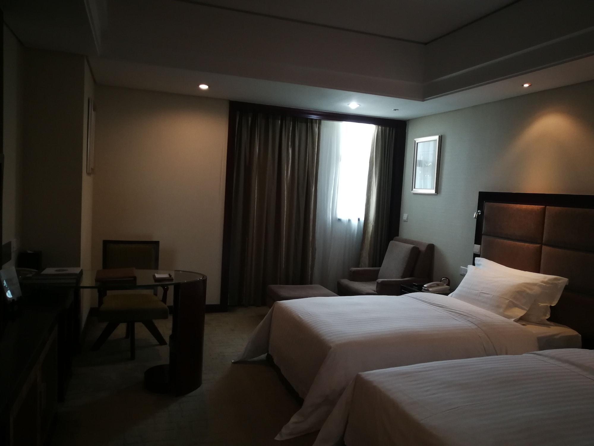 Daysun International Hotel Гуанджоу Екстериор снимка