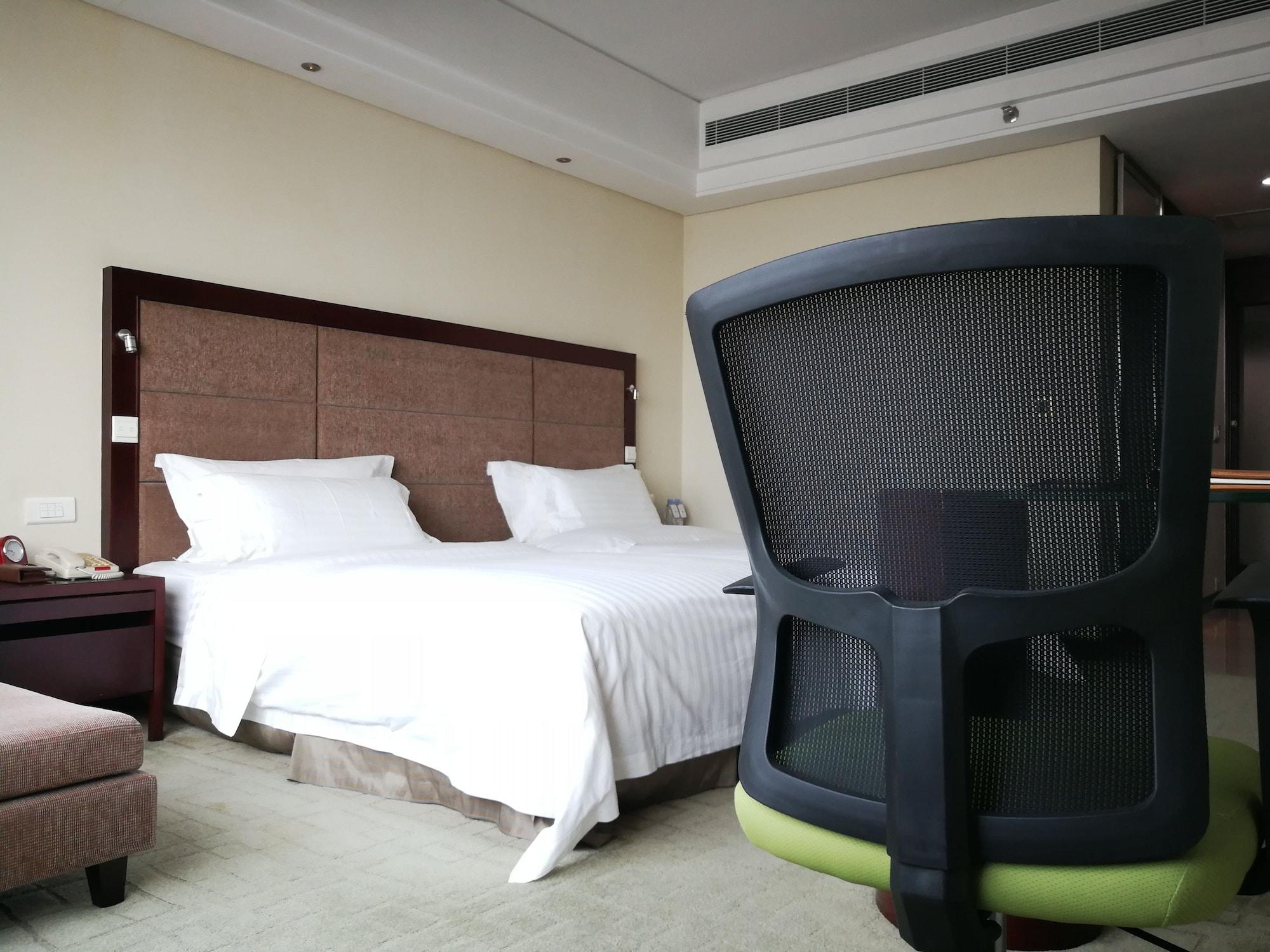 Daysun International Hotel Гуанджоу Екстериор снимка