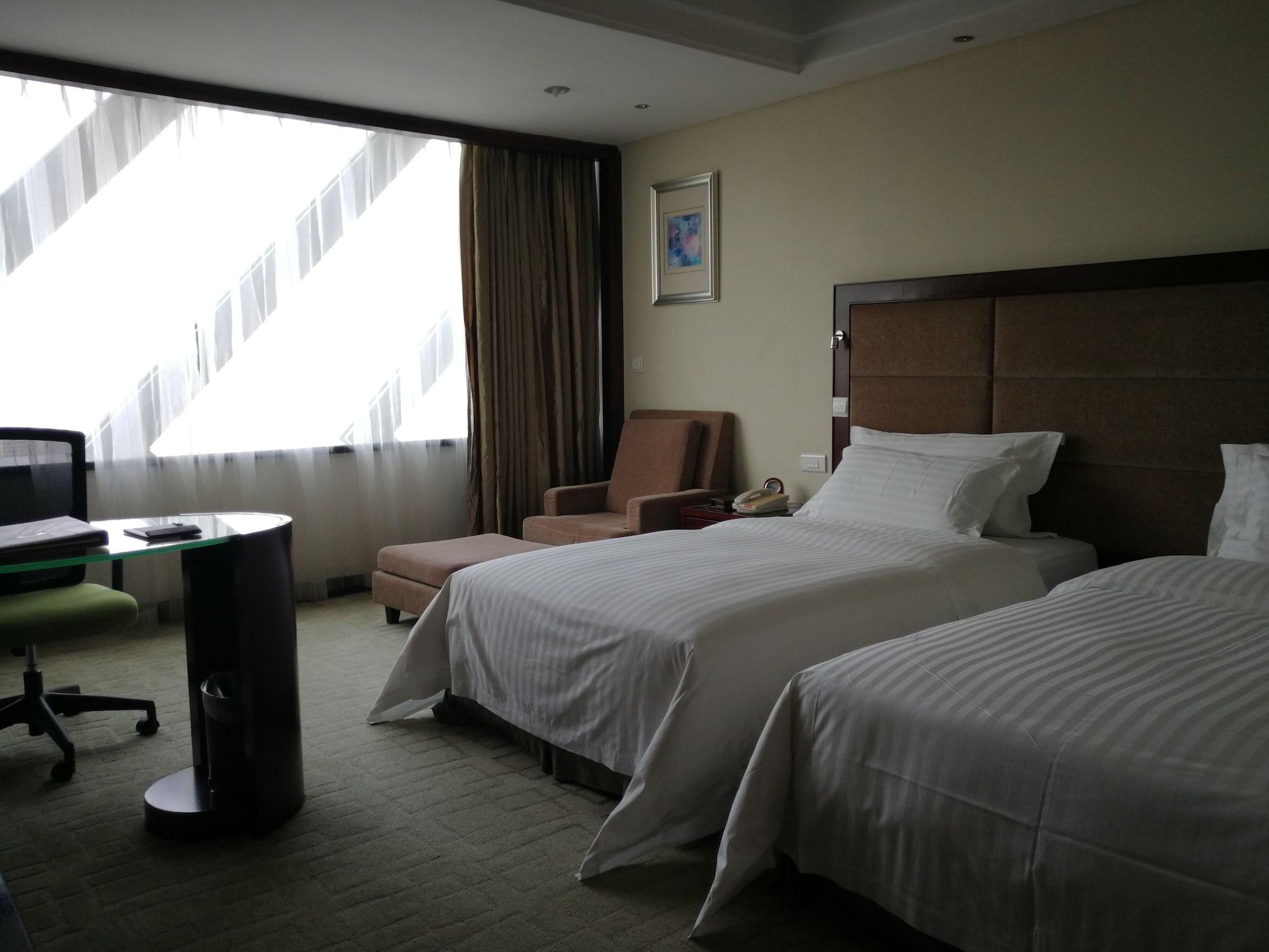 Daysun International Hotel Гуанджоу Екстериор снимка