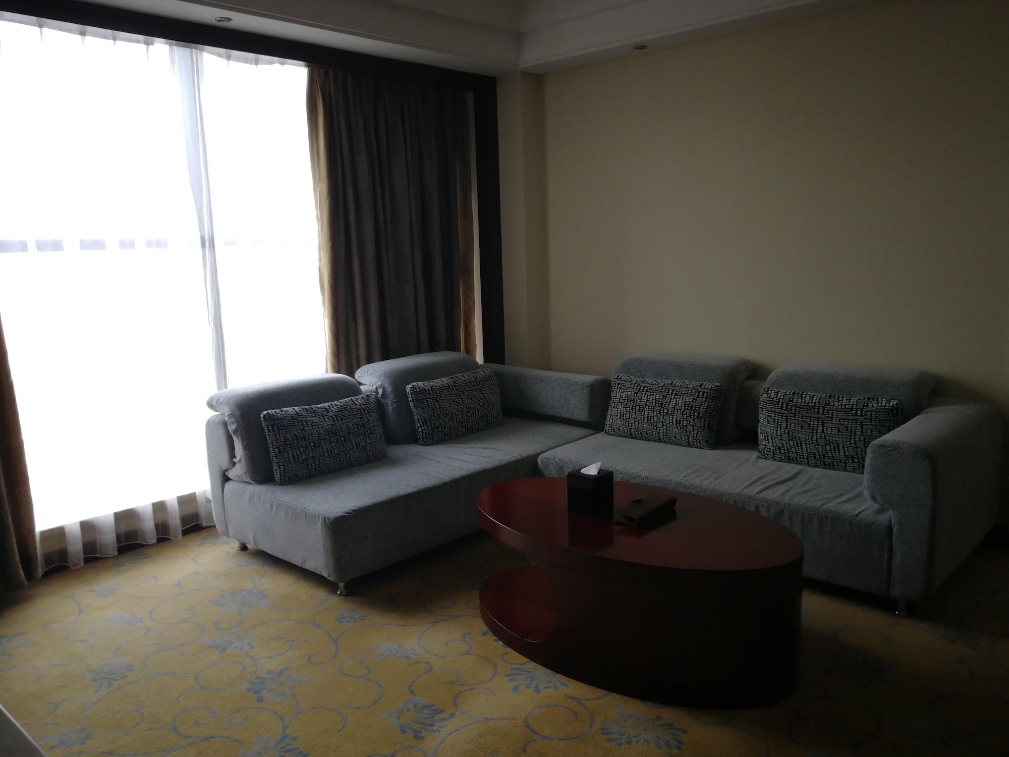 Daysun International Hotel Гуанджоу Екстериор снимка