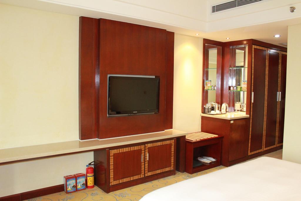 Daysun International Hotel Гуанджоу Екстериор снимка